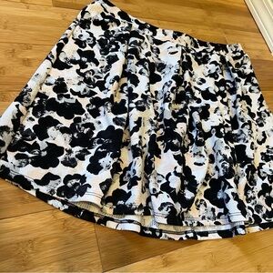 Joe B skirt Flowy floral white black pink size X-Large XL extra large